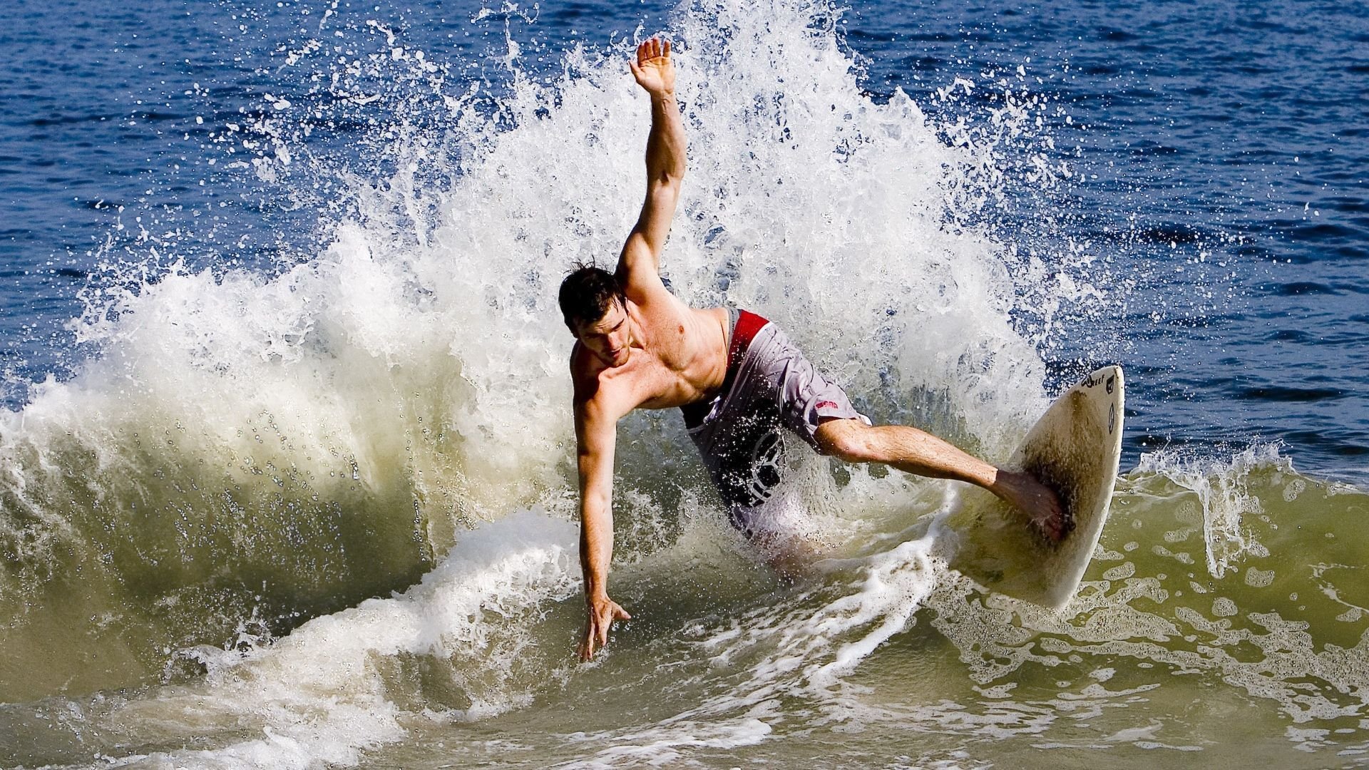 沙滩足球世锦赛 冠军通过点球大战惊险产生